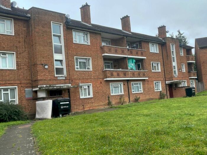 3 Bedroom Flat To Rent In Moot Court, Fryent Way, London, NW9