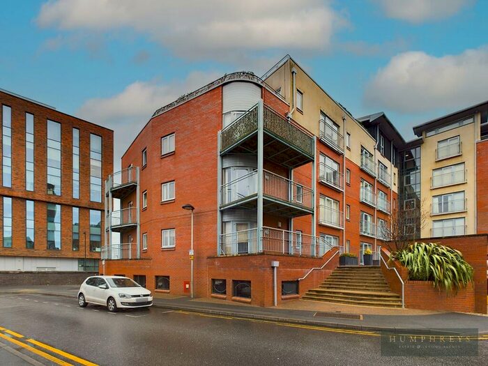 2 Bedroom Flat To Rent In Queens Road, Chester, CH1