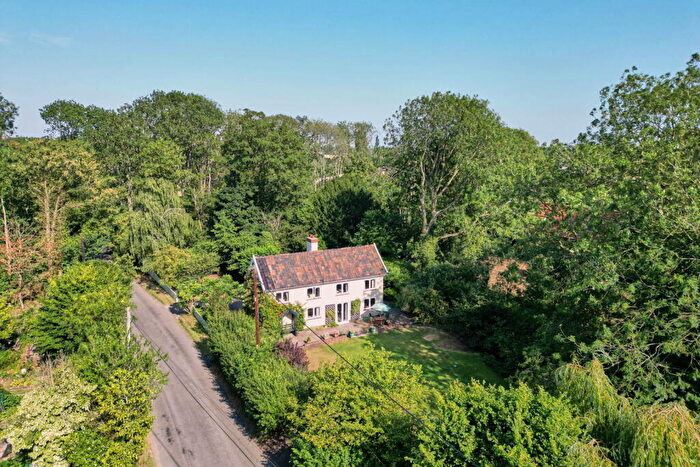 4 Bedroom Detached House For Sale In Upper Street, Gissing, IP22