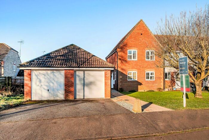 3 Bedroom End Of Terrace House For Sale In Tuckers Road, Faringdon, Oxfordshire, SN7