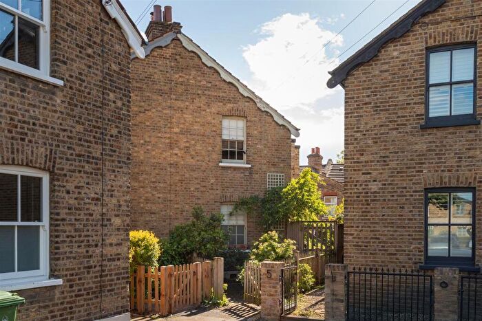 3 Bedroom House For Sale In Randolph Road, Walthamstow, E17