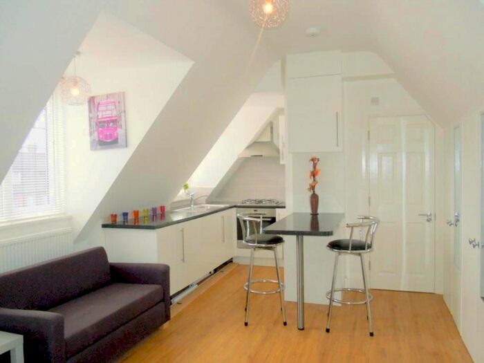 Studio To Rent In High Road, Harrow Weald, Middlesex HA3