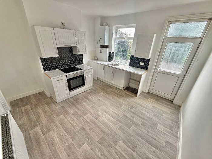 2 Bedroom Terraced House For Sale In Grove Street, Barnsley, S70