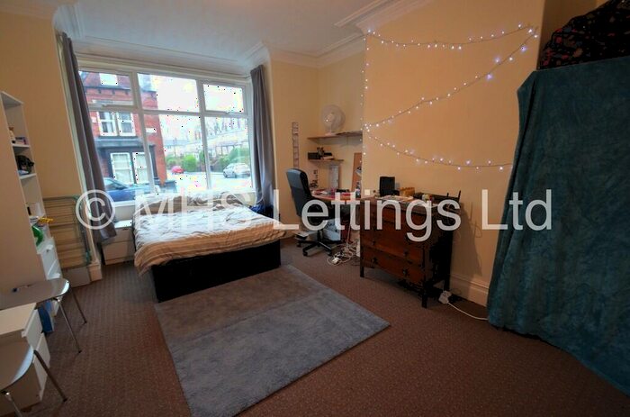 1 Bedroom End Of Terrace House To Rent In Richmond Mount, Leeds, LS6
