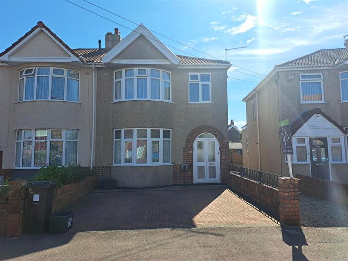 3 Bedroom Semi Detached House To Rent In Court Road, Kingswood, BS15