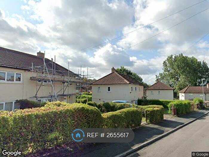 3 Bedroom Semi-Detached House To Rent In Monkswood Bank, Leeds, LS14