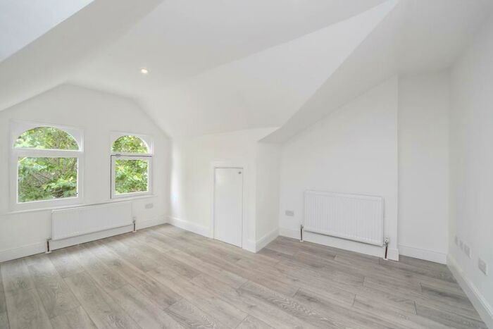 1 Bedroom Apartment To Rent In St. Pauls Avenue, Willesden Green, NW2