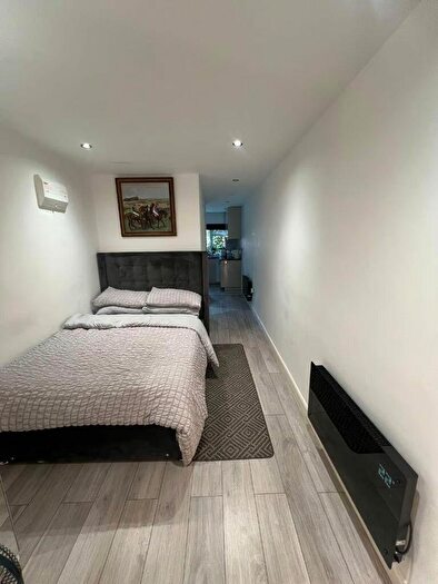 1 Bedroom Apartment To Rent In Springfield Mount, London, NW9