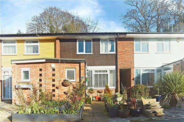 3 Bedroom Terraced House For Sale In Lennox Gardens, Croydon, CR0