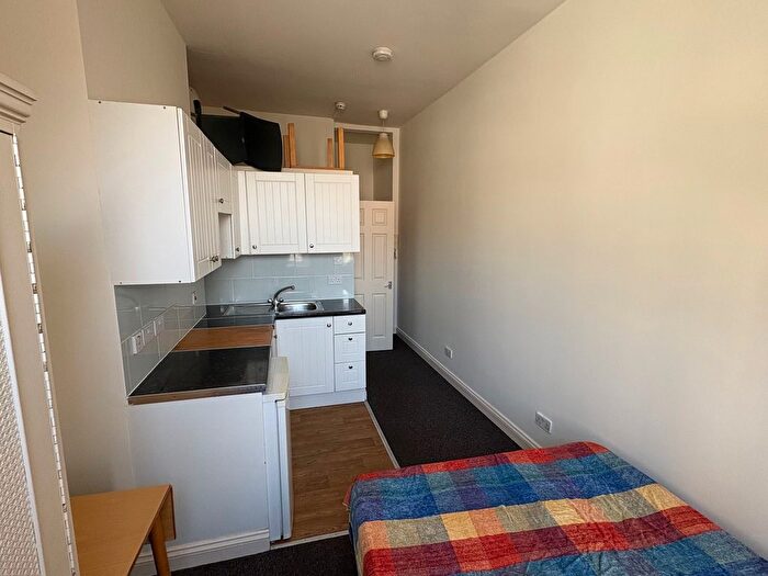 Studio To Rent In West End Lane, West Hampstead, NW6