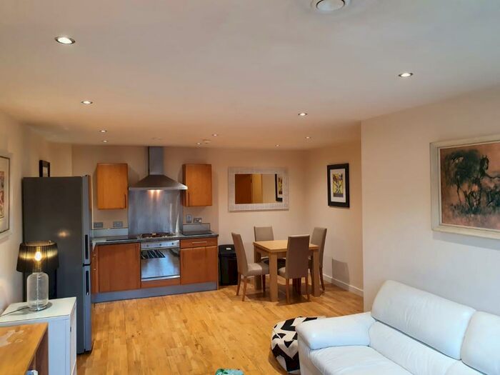 2 Bedroom Apartment To Rent In The Reach, Leeds Street, L3