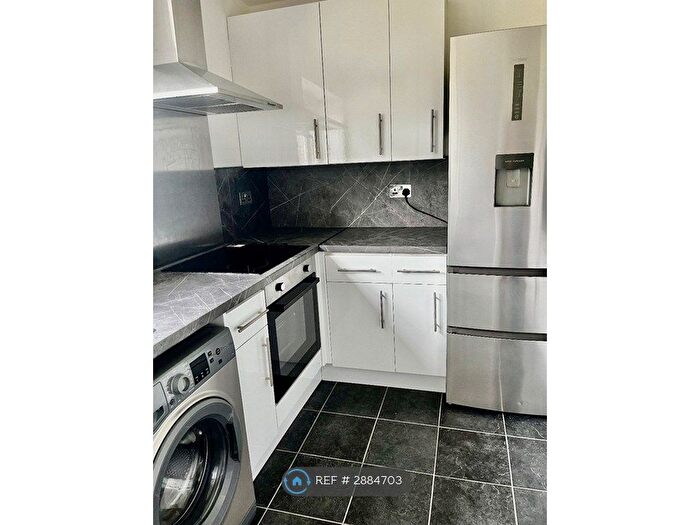 1 Bedroom Flat To Rent In Swiftsden Way, Bromley, BR1