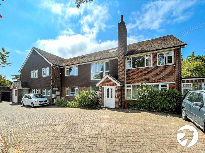 2 Bedroom Flat To Rent In Somerfield Road, Maidstone, Kent, ME16