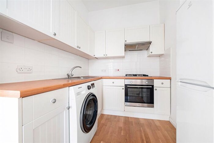 1 Bedroom Flat For Sale In High Street, Penge, London, SE20