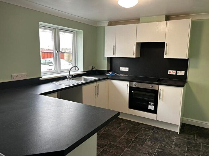2 Bedroom Flat To Rent In Bugle, PL26