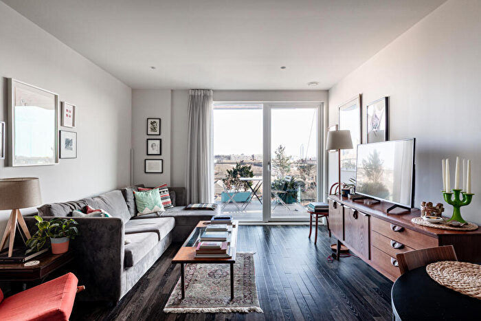 2 Bedroom Flat For Sale In Moulding Lane, London, SE14