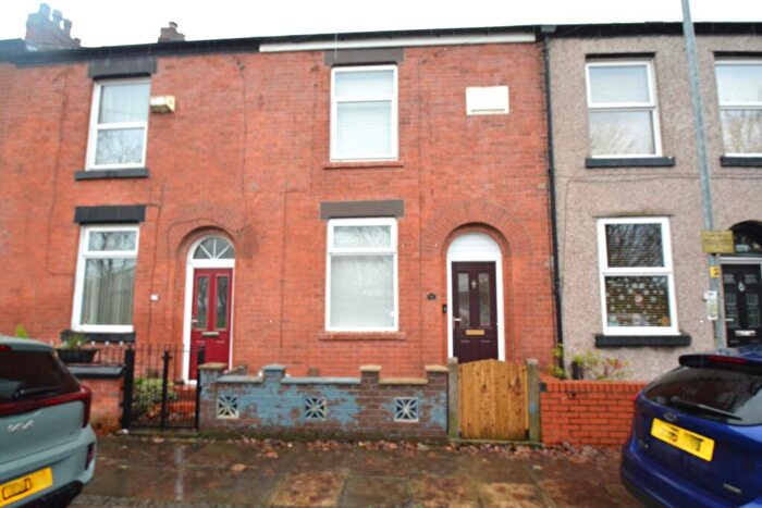 Terraced House For Sale In Oldham Street, Droylsden, M43