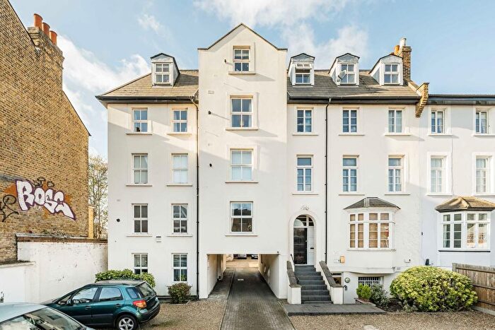 1 Bedroom Flat To Rent In Merton Road, South Wimbledon, SW19