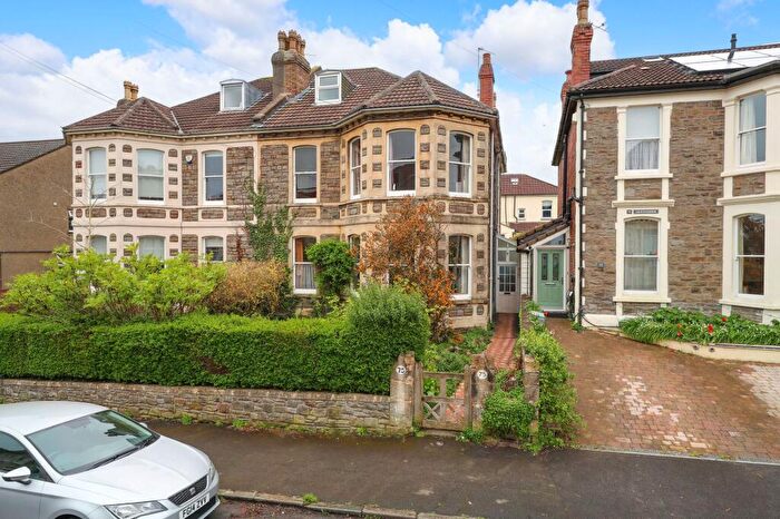 6 Bedroom Semi Detached House For Sale In Chesterfield Road, St. Andrews, BS6