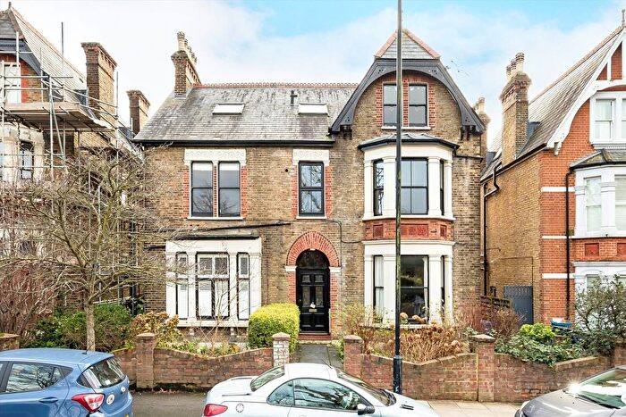 1 Bedroom Flat To Rent In Colyton Road, East Dulwich, SE22