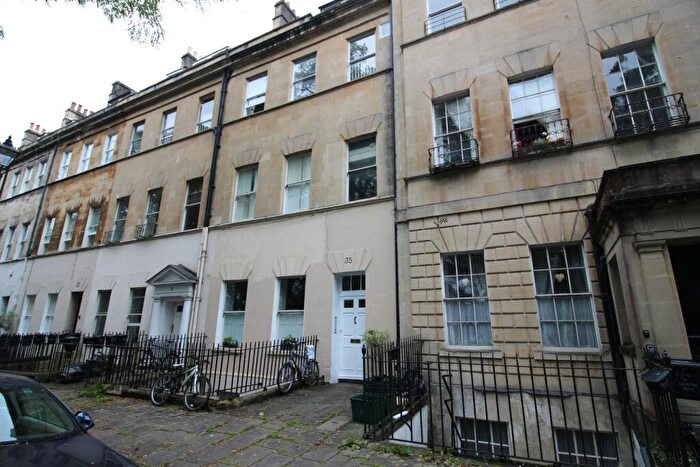 1 Bedroom Apartment To Rent In Grosvenor Place. Bath, BA1