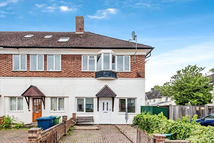 2 Bedroom Flat To Rent In Addison Drive, Littlemore, Oxford, OX4