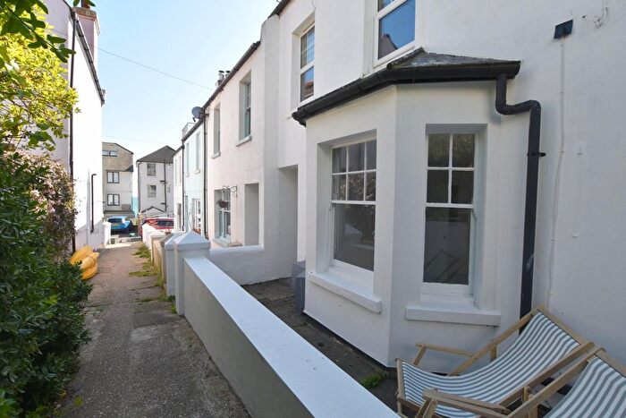 1 Bedroom Flat For Sale In Sea View Terrace, Wellington Place, Sandgate, Folkestone, CT20