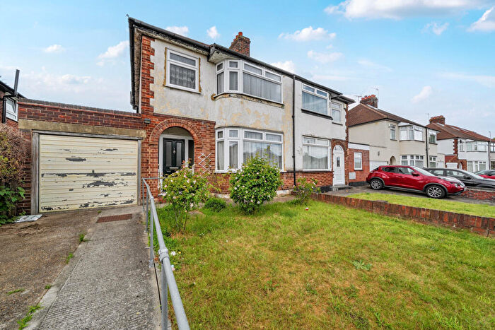 3 Bedroom Semi Detached House For Sale In Hook Lane, Welling, DA16