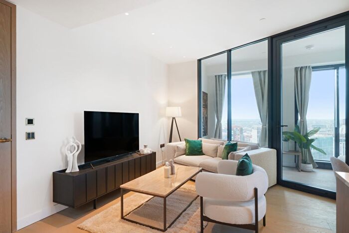 2 Bedroom Flat To Rent In Nine Elms Lane, New Covent Garden, SW8