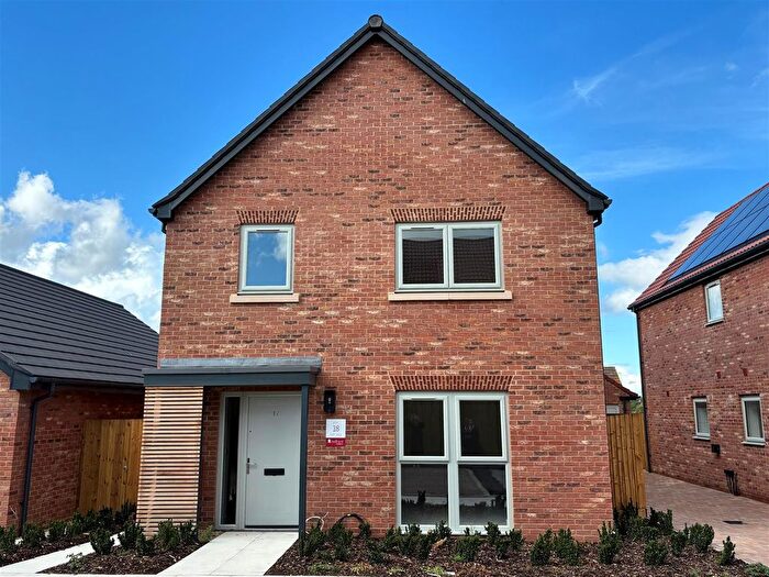 4 Bedroom Detached House For Sale In Kempster's Reach, Worton, Devizes, SN10