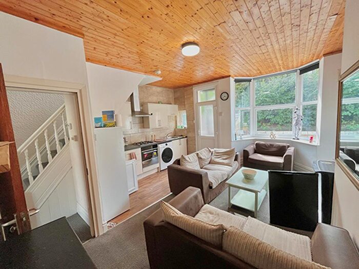 4 Bedroom Private Hall To Rent In Blades Street, Lancaster, LA1