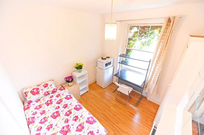 Studio To Rent In Oakley Street, London, SW3