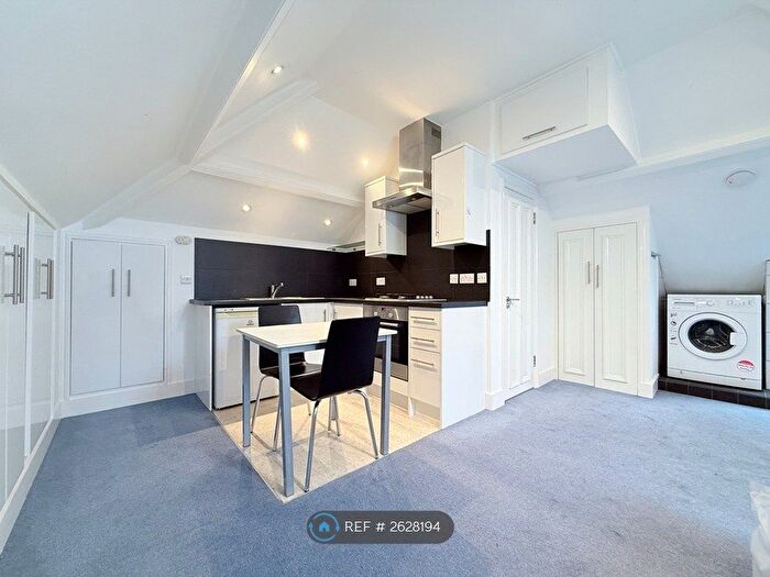 Studio To Rent In Willesden Green, London, NW2