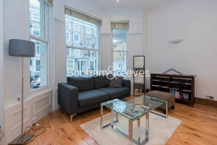 2 Bedroom Flat To Rent In Marloes Road, Kensington, W8