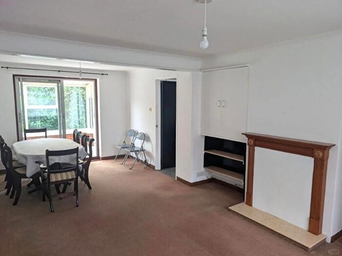 3 Bedroom Detached House To Rent In Neale Close, Cambridge, Cambridgeshire, CB1