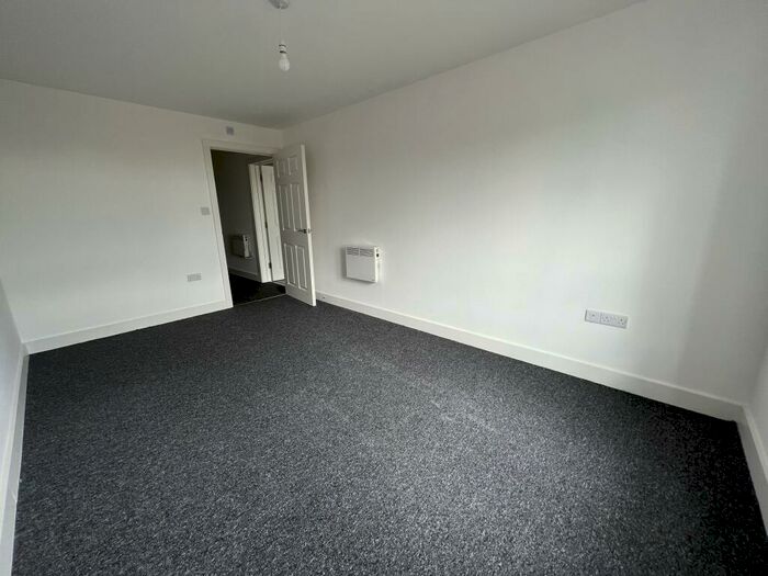 1 Bedroom Flat To Rent In Yeovil Town Centre, BA20
