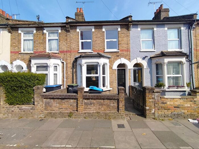 3 Bedroom Property To Rent In Haselbury Road, Edmonton, N18