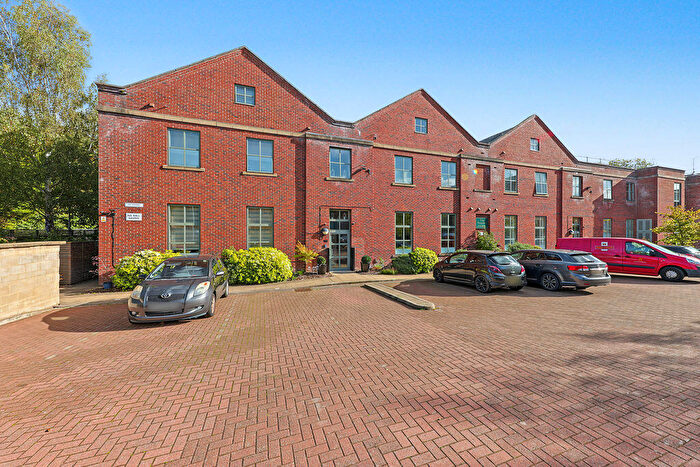 1 Bedroom Flat For Sale In Camlough Walk, Spital, Chesterfield, S41