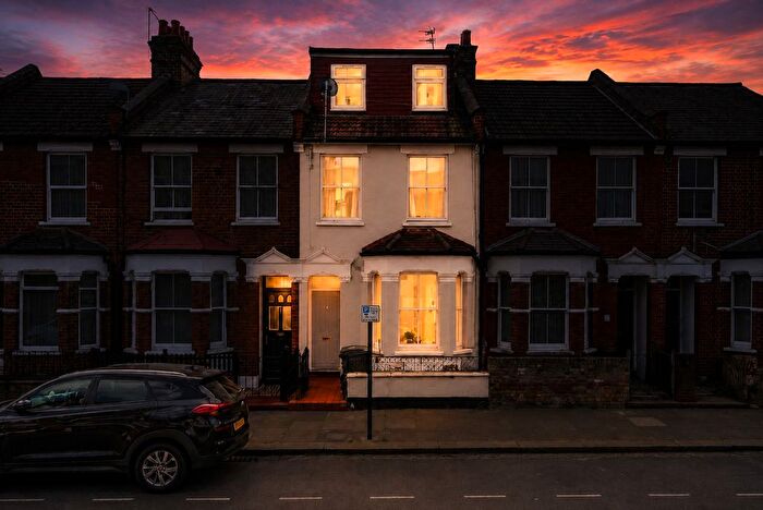 4 Bedroom Terraced House For Sale In Alexandra Road, London, N15