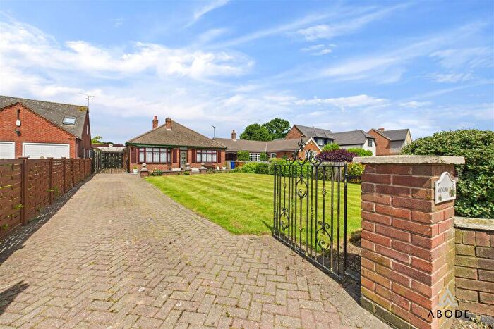 2 Bedroom Detached Bungalow For Sale In Anslow Lane, Rolleston-On-Dove, DE13