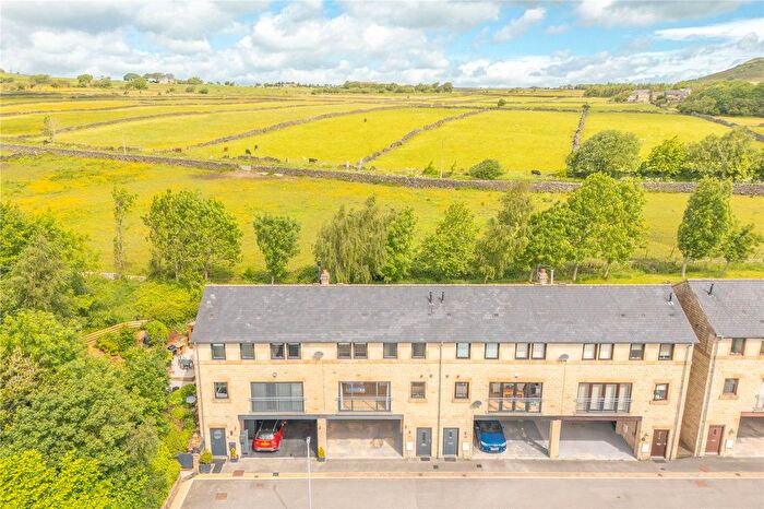 3 Bedroom Terraced House For Sale In Upper Sunny Bank Mews, Meltham, Huddersfield, HD9