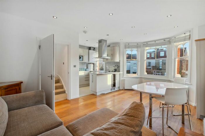 3 Bedroom Flat To Rent In Kingscote Road, Top Floor Flat, Chiswick, W4