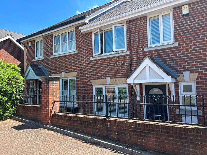 3 Bedroom Terraced House To Rent In St Thomas's Mews, Guildford, GU1