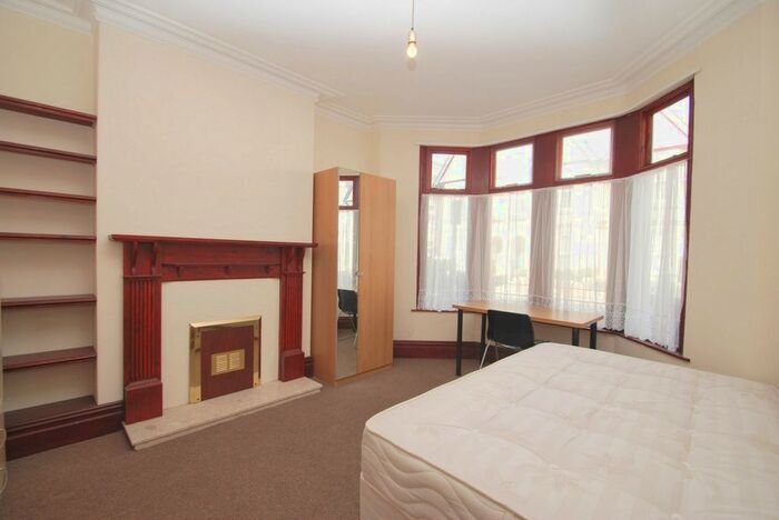 5 Bedroom Terraced House To Rent In Heathfield Street, Heath CF14