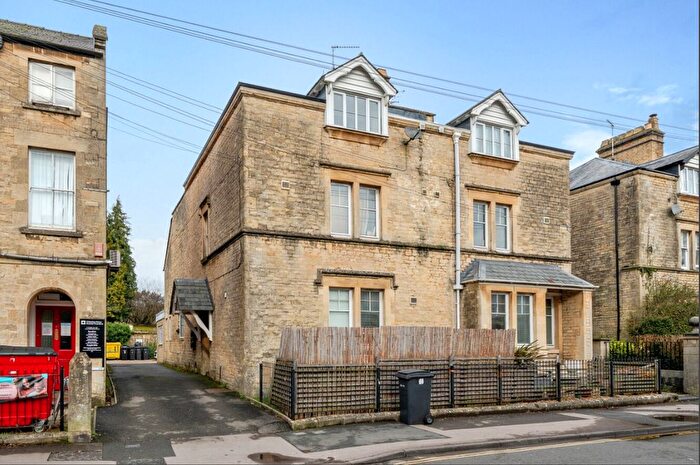 2 Bedroom Flat To Rent In Ashcroft Road, Cirencester, Gloucestershire, GL7