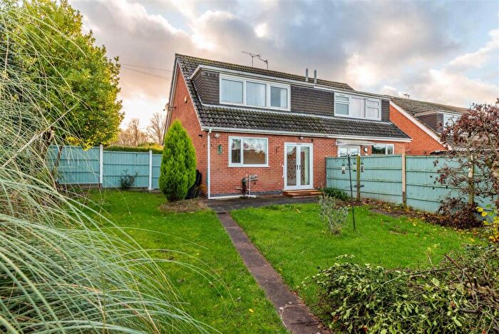 3 Bedroom Semi-Detached House For Sale In Crabtree Close, Castle Donington, Derby, DE74