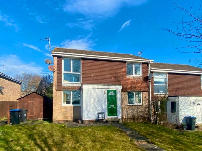 2 Bedroom Flat To Rent In Halton Road, Newton Hall, Durham, DH1