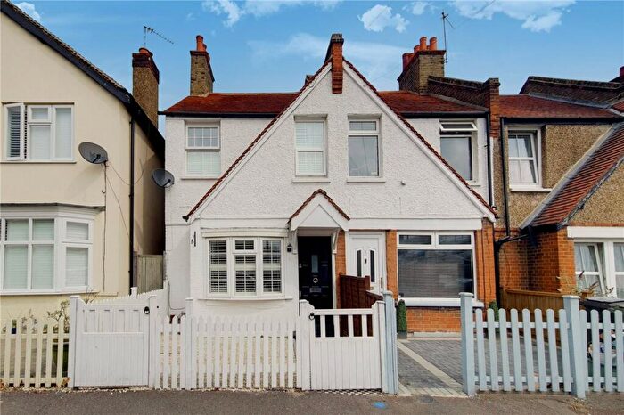 2 Bedroom Semi-Detached House For Sale In Draycot Road, Surbiton, KT6