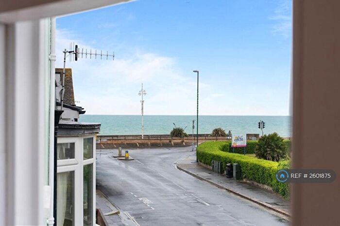 2 Bedroom Maisonette To Rent In West St, None, PO21