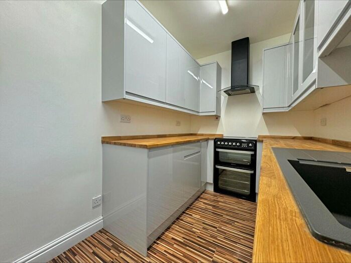 3 Bedroom Flat For Sale In Bermondsey Place East, Great Yarmouth, NR30
